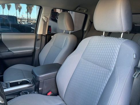 Used 2021 Toyota Tacoma SR5 image 9