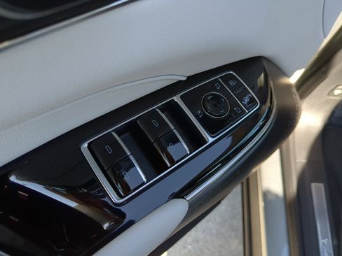 Certified 2024 Cadillac Lyriq Luxury image 17