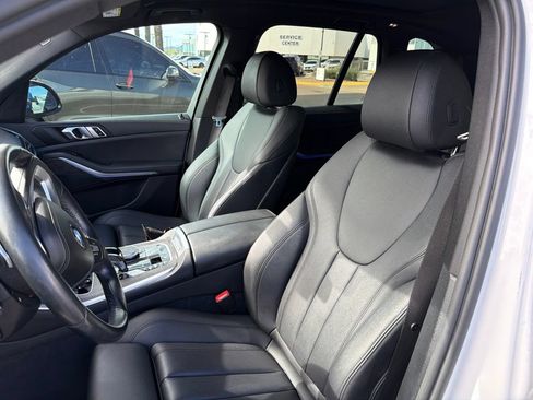 Certified 2022 BMW X5 sDrive40i w/ Premium Package RWD image 8