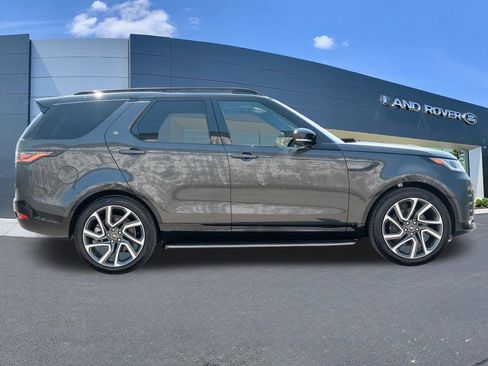 Certified 2025 Land Rover Discovery Dynamic SE AWD/4WD image 8