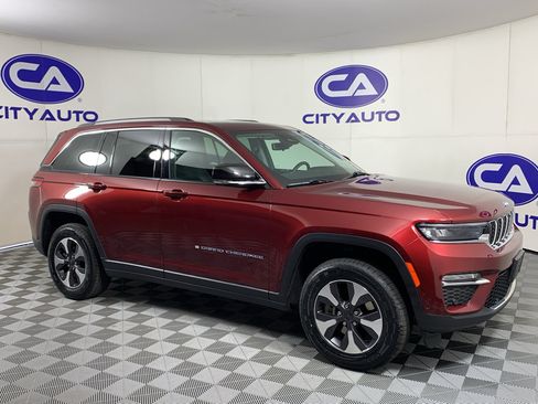 Used 2022 Jeep Grand Cherokee Limited 4xe w/ Luxury Tech Group II AWD/4WD image 1