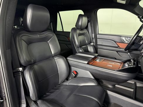 Used 2024 Lincoln Navigator L 4WD image 30