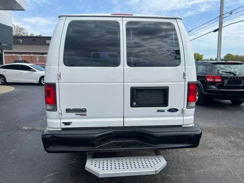 Used 2014 Ford E-350 and Econoline 350 Extended Super Duty RWD image 4