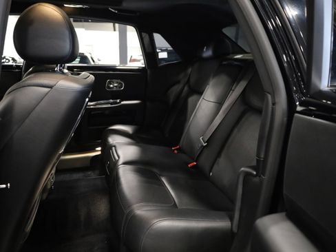 Used 2015 Rolls-Royce Ghost Base image 39