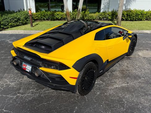 Used 2023 Lamborghini Huracan Sterrato AWD/4WD image 10