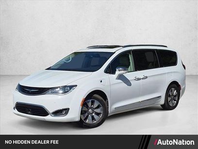 Used 2018 Chrysler Pacifica Limited w/ Advanced Safetytec Group