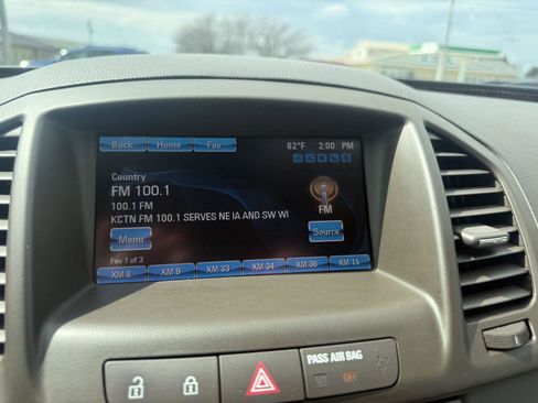 Used 2013 Buick Regal Premium image 15