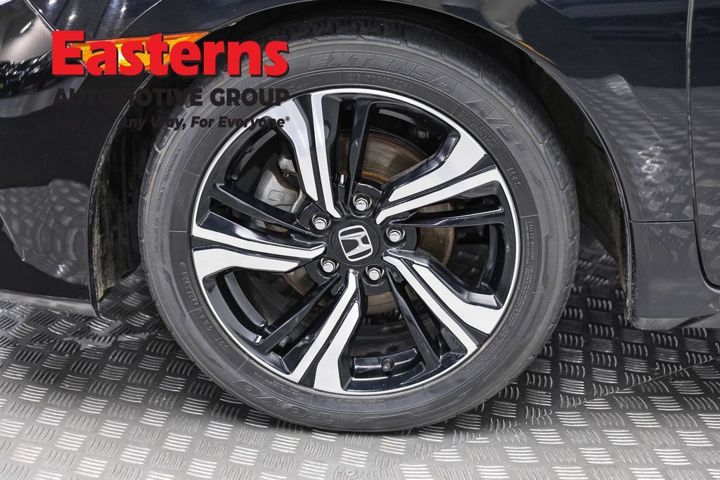 Used 2017 Honda Civic Touring image 30