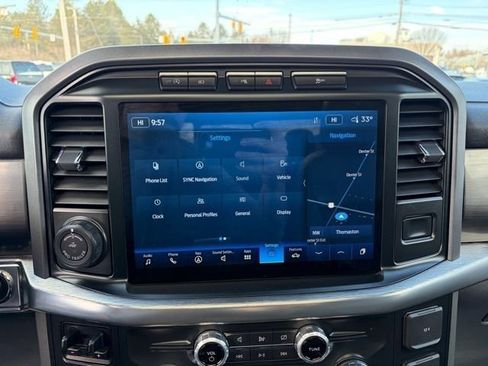 Used 2022 Ford F150 Lariat w/ Equipment Group 502A High image 16