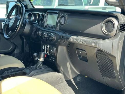 Used 2022 Jeep Wrangler Unlimited Sport image 24