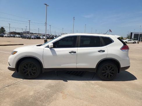 Certified 2016 Nissan Rogue S FWD image 8