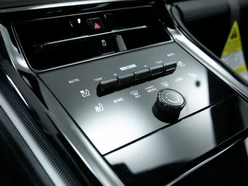 New 2025 Porsche Panamera 4 image 26