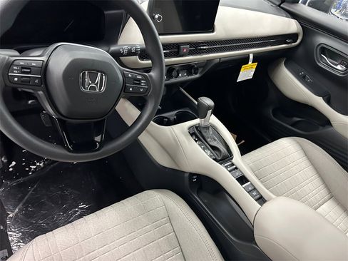 New 2026 Honda HR-V LX image 11