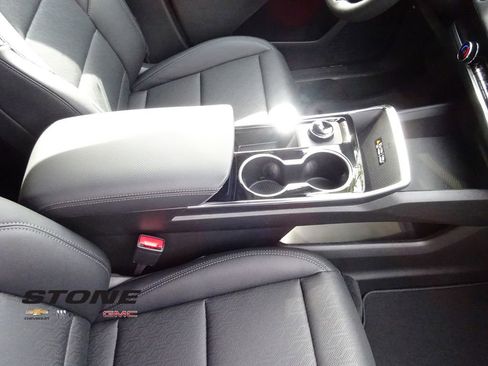 New 2026 Chevrolet Equinox LT w/ Convenience Package II image 18