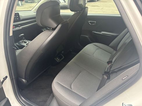 Used 2025 Kia K4 FWD image 38