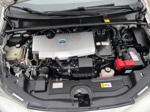 Used 2017 Toyota Prius Two w/ Carpet Mat Package FWD image 22