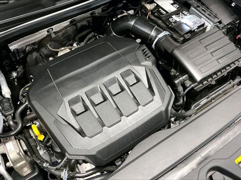 Certified 2025 Audi Q3 2.0T Premium Plus w/ Premium Plus Package image 34