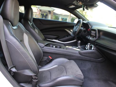 Used 2019 Chevrolet Camaro SS image 12