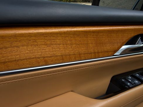 Used 2022 Jeep Grand Wagoneer Series III w/ Rear Seat Video Group 1 image 73