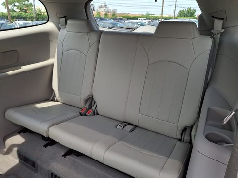 Used 2017 Buick Enclave Premium w/ Experience Buick Package FWD image 10