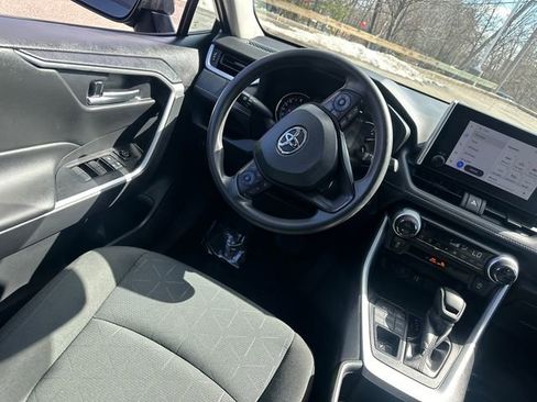 Used 2024 Toyota RAV4 XLE image 20