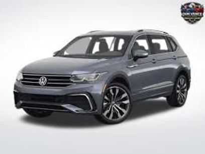 Used 2022 Volkswagen Tiguan SE