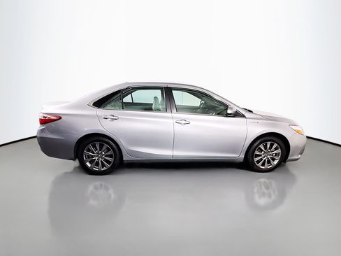 Used 2017 Toyota Camry XLE FWD image 11