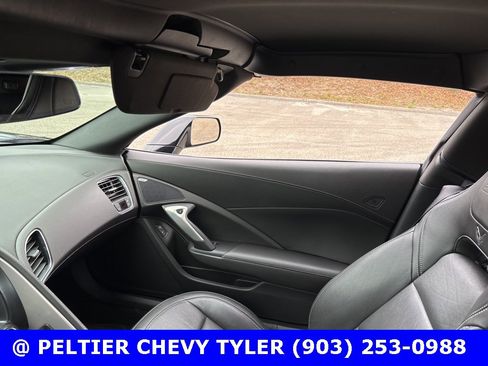 Used 2016 Chevrolet Corvette Z06 w/ 2LZ Preferred Equipment Group image 15