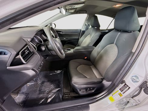 Used 2023 Toyota Camry LE FWD image 21