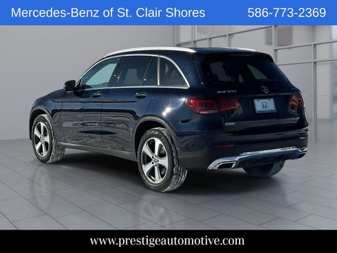 Used 2022 Mercedes-Benz GLC 300 4MATIC image 3