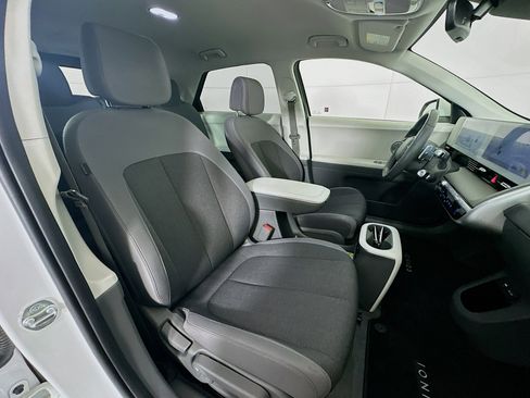 Used 2024 Hyundai Ioniq 5 SEL image 30