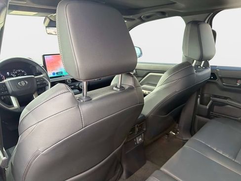 Used 2026 Toyota 4Runner 4WD image 13