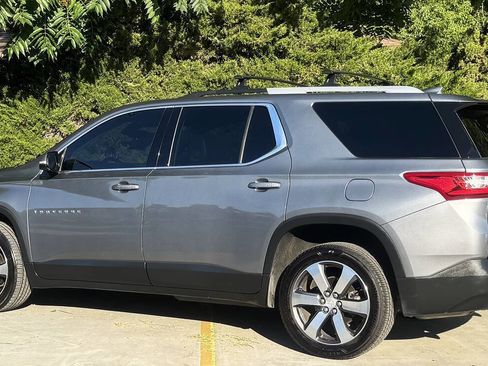 Used 2018 Chevrolet Traverse LT FWD image 6