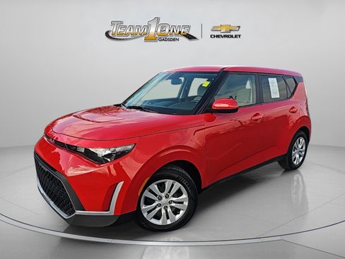 Used 2024 Kia Soul LX image 4