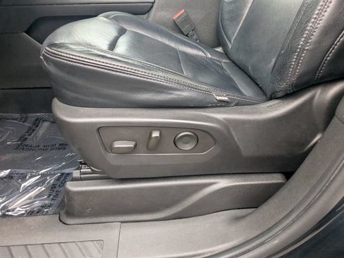 Used 2022 GMC Yukon XL SLE w/ Gmc Pro Safety Plus Package RWD image 7