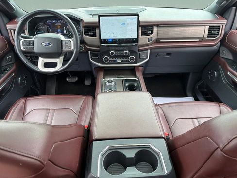 Used 2024 Ford Expedition Limited AWD/4WD image 14
