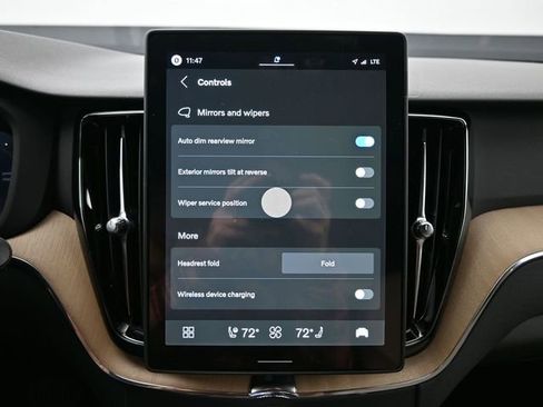 New 2026 Volvo XC60 T8 Plus w/ Protection Package Premier image 19