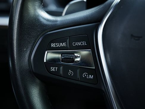 Used 2023 BMW 330i Sedan w/ Driving Assistance Package image 33