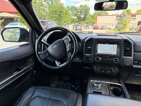 Used 2019 Ford Expedition Max Limited RWD image 8