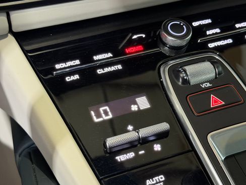 Used 2019 Porsche Cayenne S AWD/4WD image 37