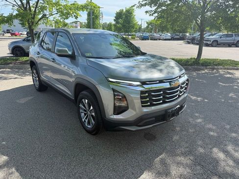 Used 2026 Chevrolet Equinox LT AWD/4WD image 7