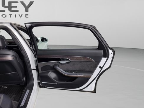 Used 2021 Audi A8 L 3.0T image 27