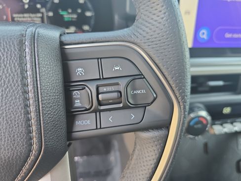 Used 2025 Toyota Tacoma TRD Sport image 20