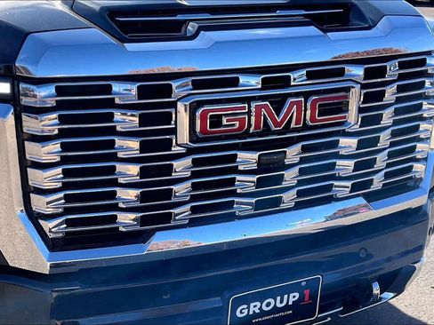 Used 2024 GMC Sierra 3500 Denali w/ Technology Package image 29