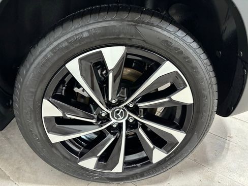 Used 2025 MAZDA CX-50 2.5 Hybrid w/ Premium Plus Pkg image 11