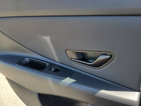 New 2026 Hyundai Elantra SEL Sport FWD image 23