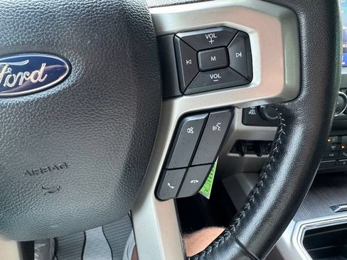 Used 2021 Ford F250 Lariat w/ FX4 Off-Road Package AWD/4WD image 28