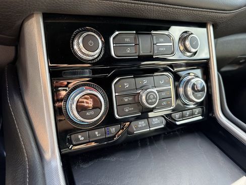 Used 2021 GMC Yukon Denali w/ LPO, Illumination Package AWD/4WD image 51