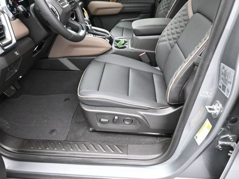 New 2026 GMC Canyon Denali image 10