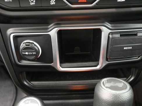 Used 2023 Jeep Wrangler Sport image 22